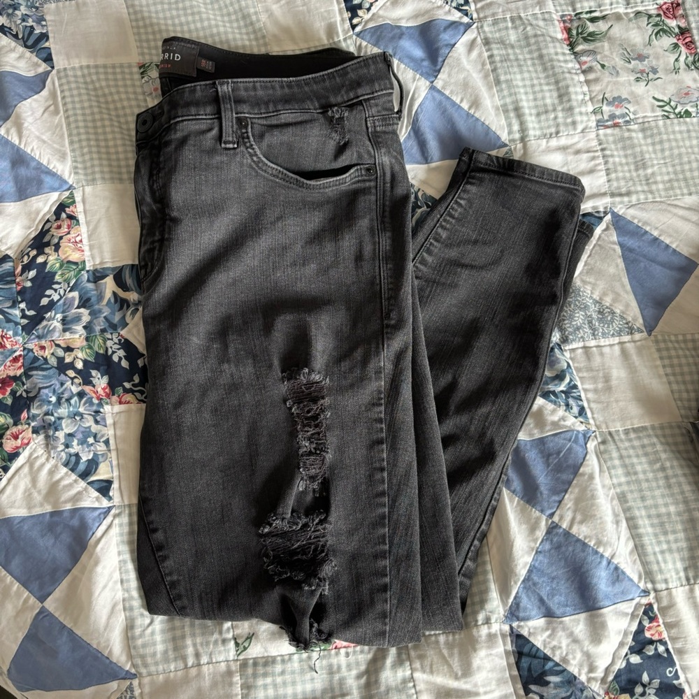 Torrid premium denim skinny jeans size 18 distressed sky high